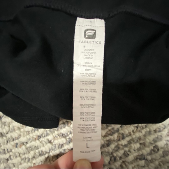 Fabletics Black Cropped Leggings LARGE - Picture 3 of 5